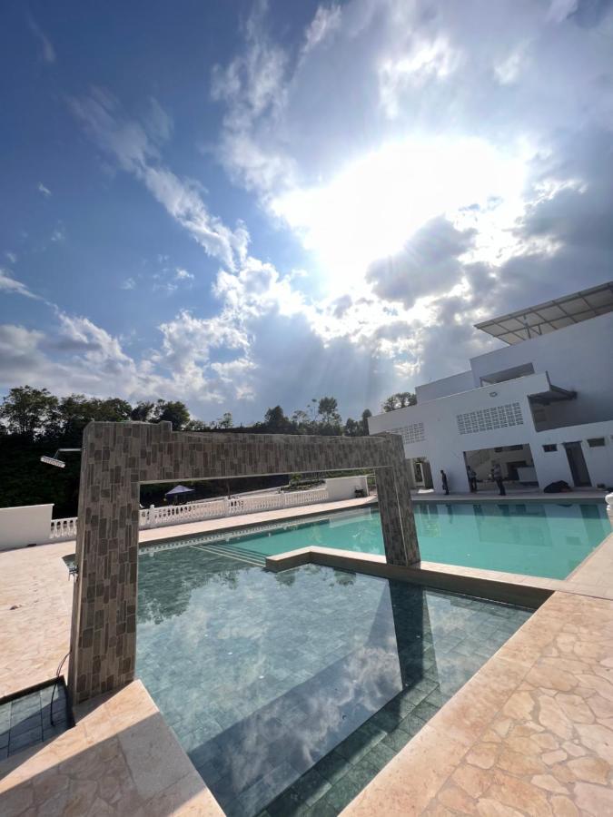 Hotel Monte Bello Doradal Exterior photo